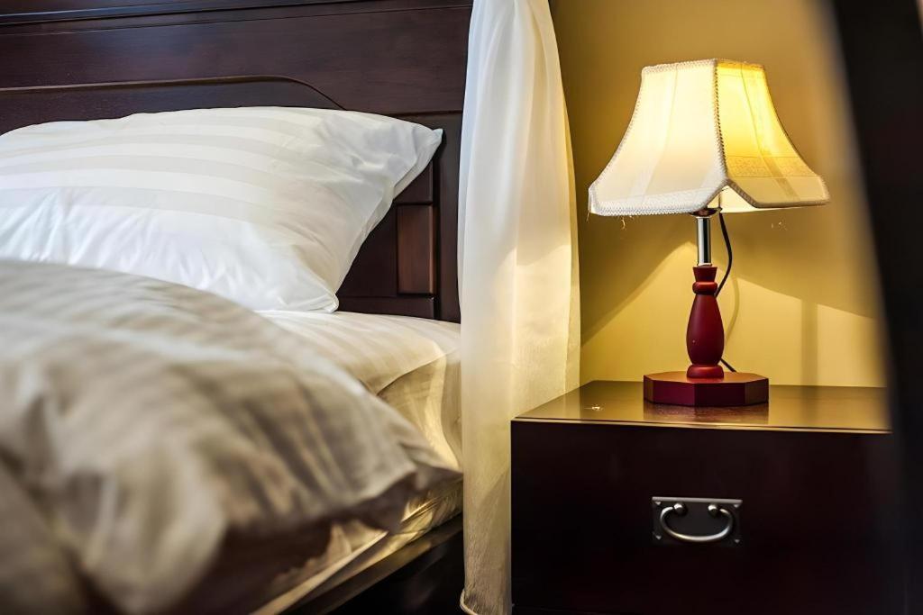 Armenian Suite Hotel George Town Eksteriør billede