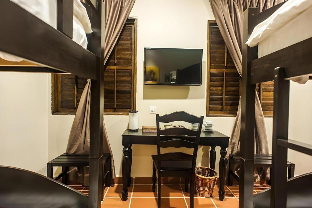 Armenian Suite Hotel George Town Eksteriør billede