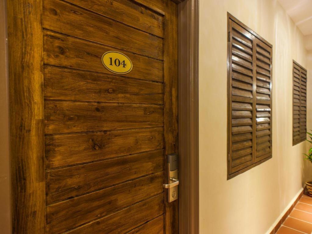 Armenian Suite Hotel George Town Eksteriør billede